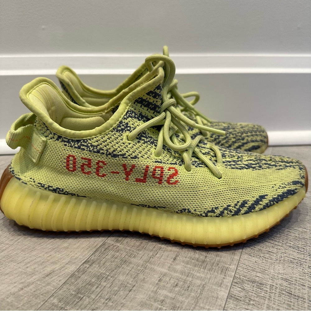 Yeezy boost 350 v2 “semi frozen yellow” - men’s 7 (equal to women’s 8)